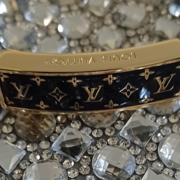Authentic Louis Vuitton - Picture 6 of 7